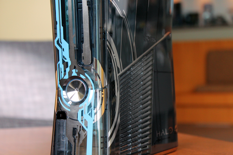Illustration for article titled OK, That Halo 4 Console Doesn't Look as Bad as I Thought